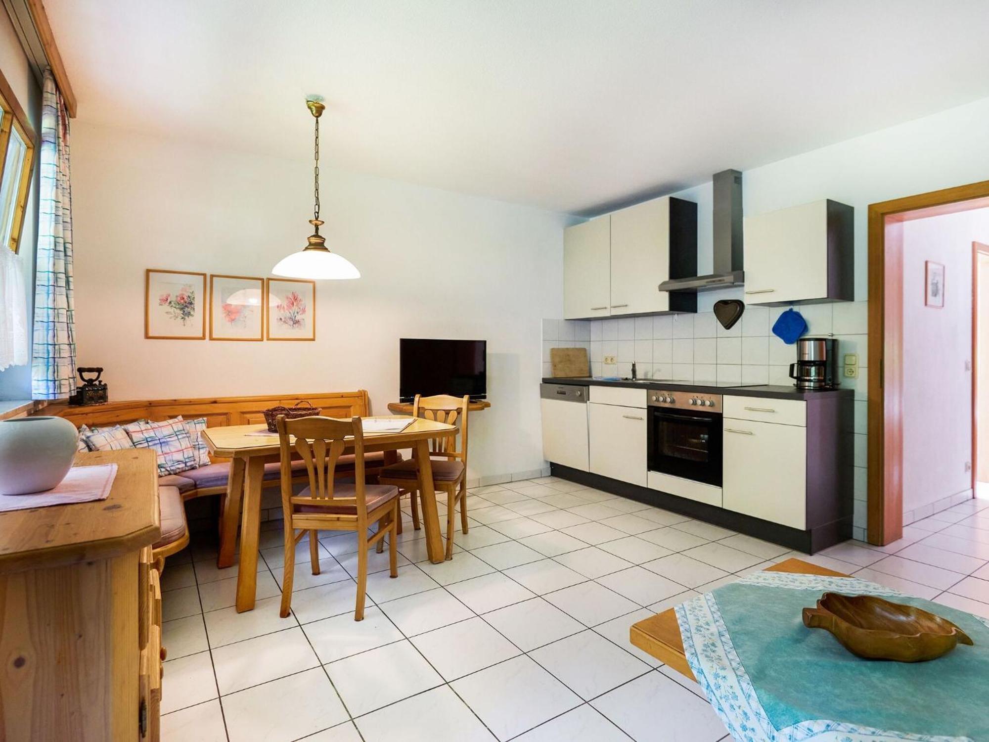 Apartment With Balcony In Schoenau Am Koenigssee Exteriör bild