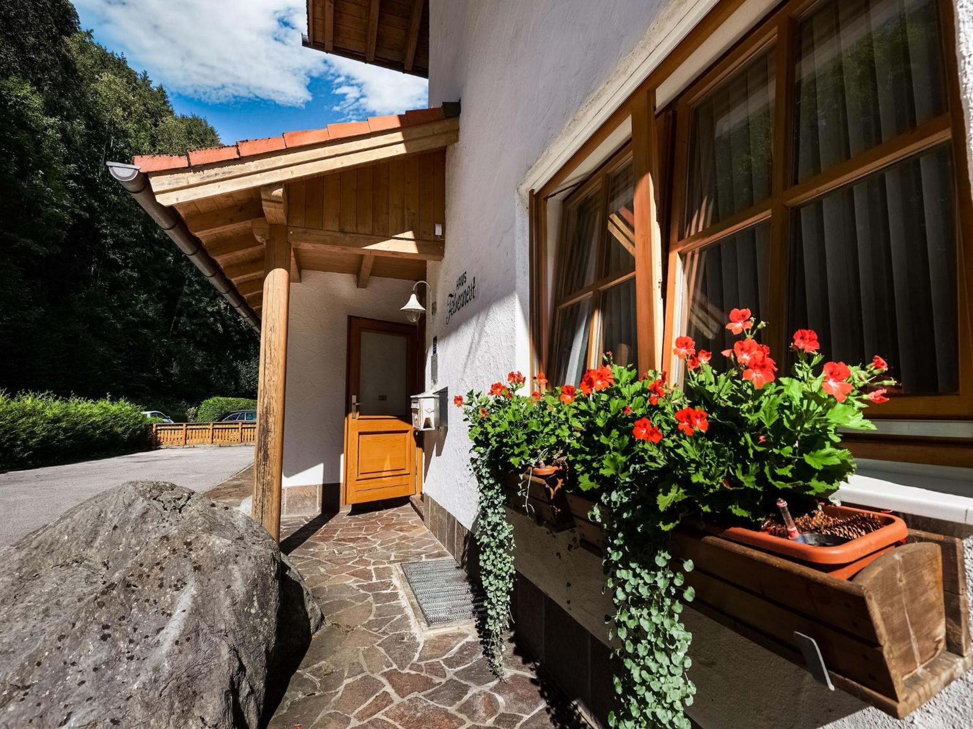 Apartment With Balcony In Schoenau Am Koenigssee Exteriör bild